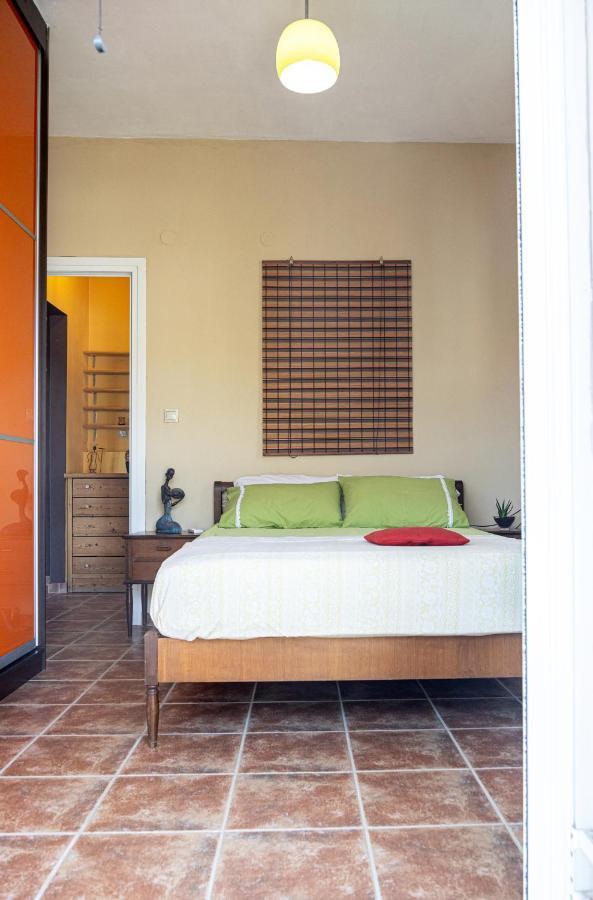 Mary'S Paradise Apartment With Panoramic Sea View To Kakia Thalassa And Daskalio Keratea Exterior photo