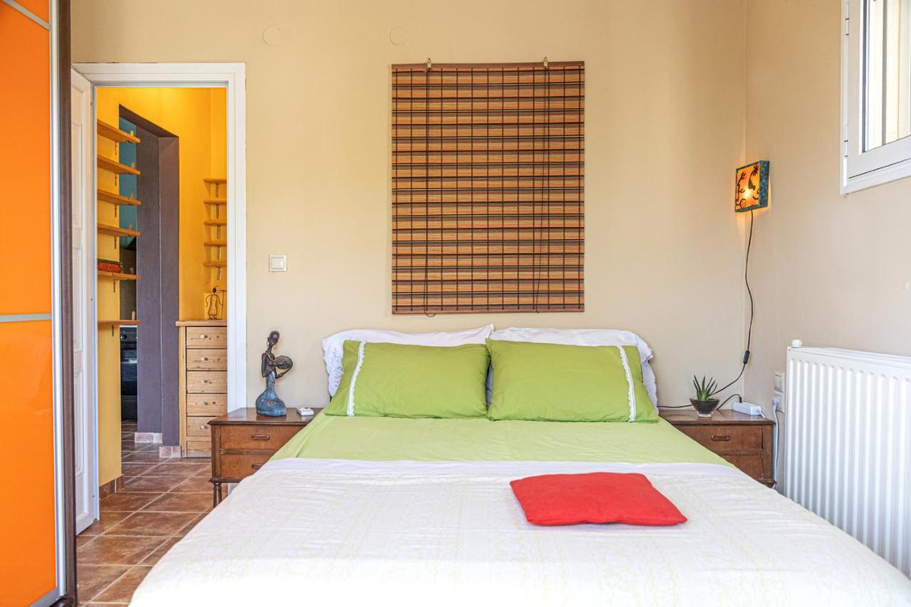 Mary'S Paradise Apartment With Panoramic Sea View To Kakia Thalassa And Daskalio Keratea Exterior photo